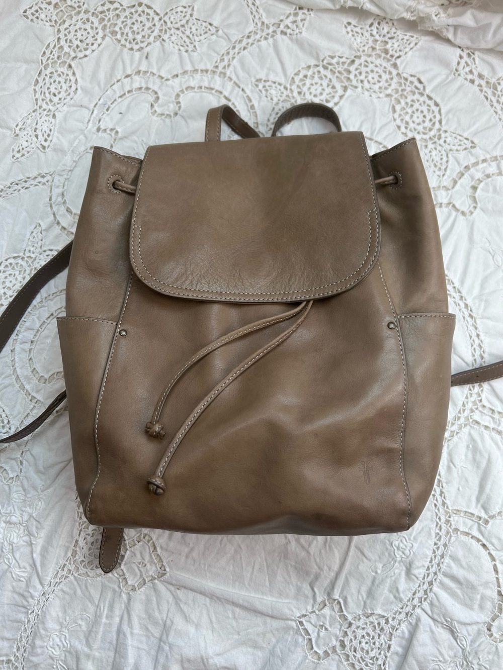 Frye Leather Backpack Olivia Taupe Vintage Y2K